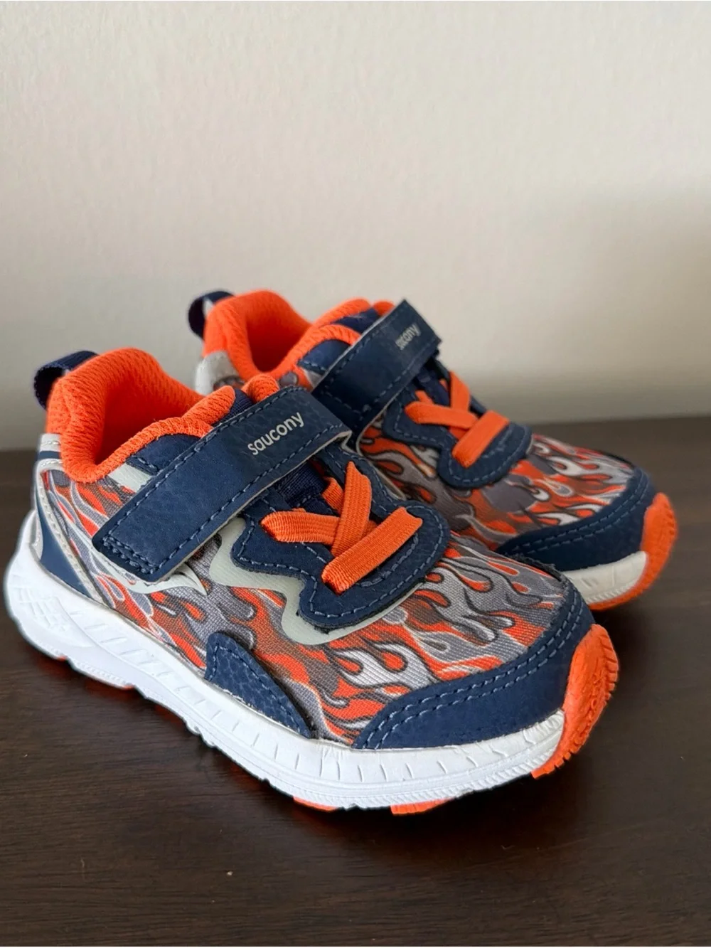 Saucony Flash Kids Shoes Sz 5 M Navy Orange Leather & Mesh NWOT